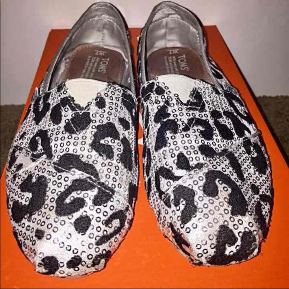 Toms size 7